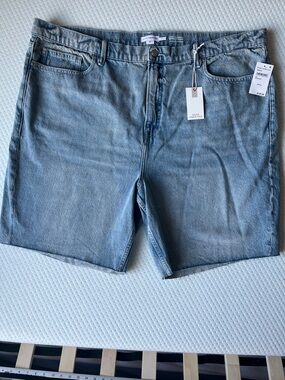 Good American Good Standard Bermuda Shorts 22 Plus Indigo Denim NWT